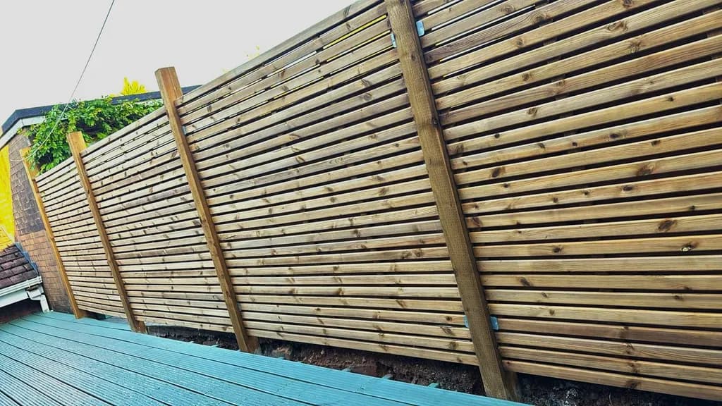 Venetian fencing