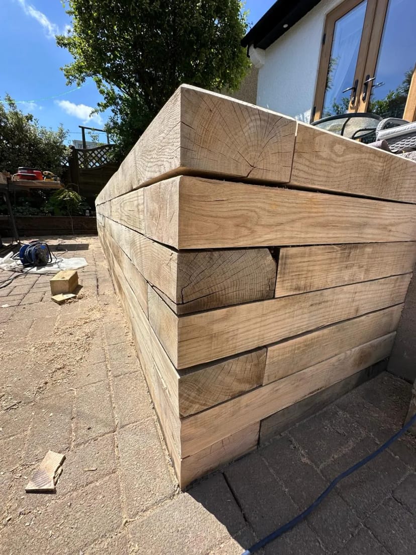 Solid oak planter with a chamfered edge finish