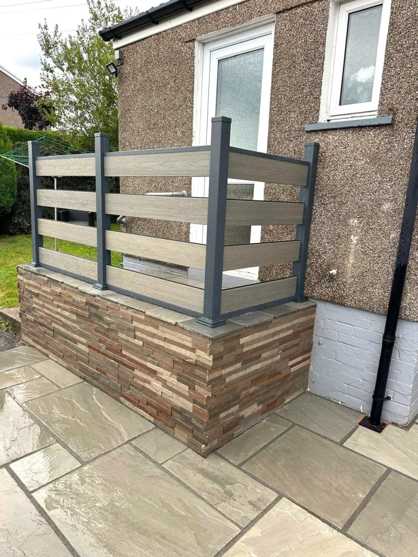 Split face clad steps with composite railing